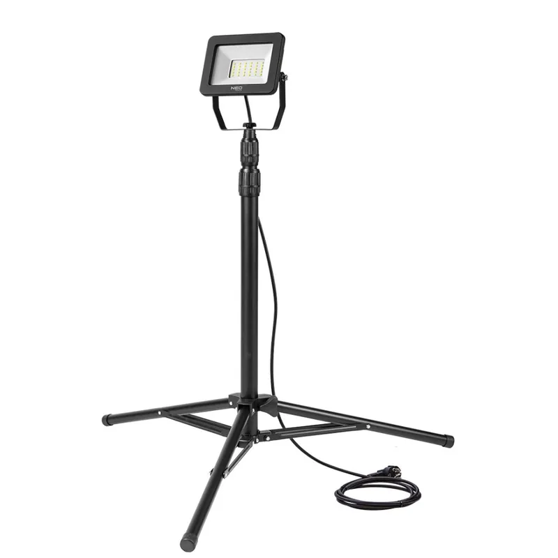 Spot unic 50W SMD LED 4250lm 230V pe suport 1,8m 99-060 Mai ieftin